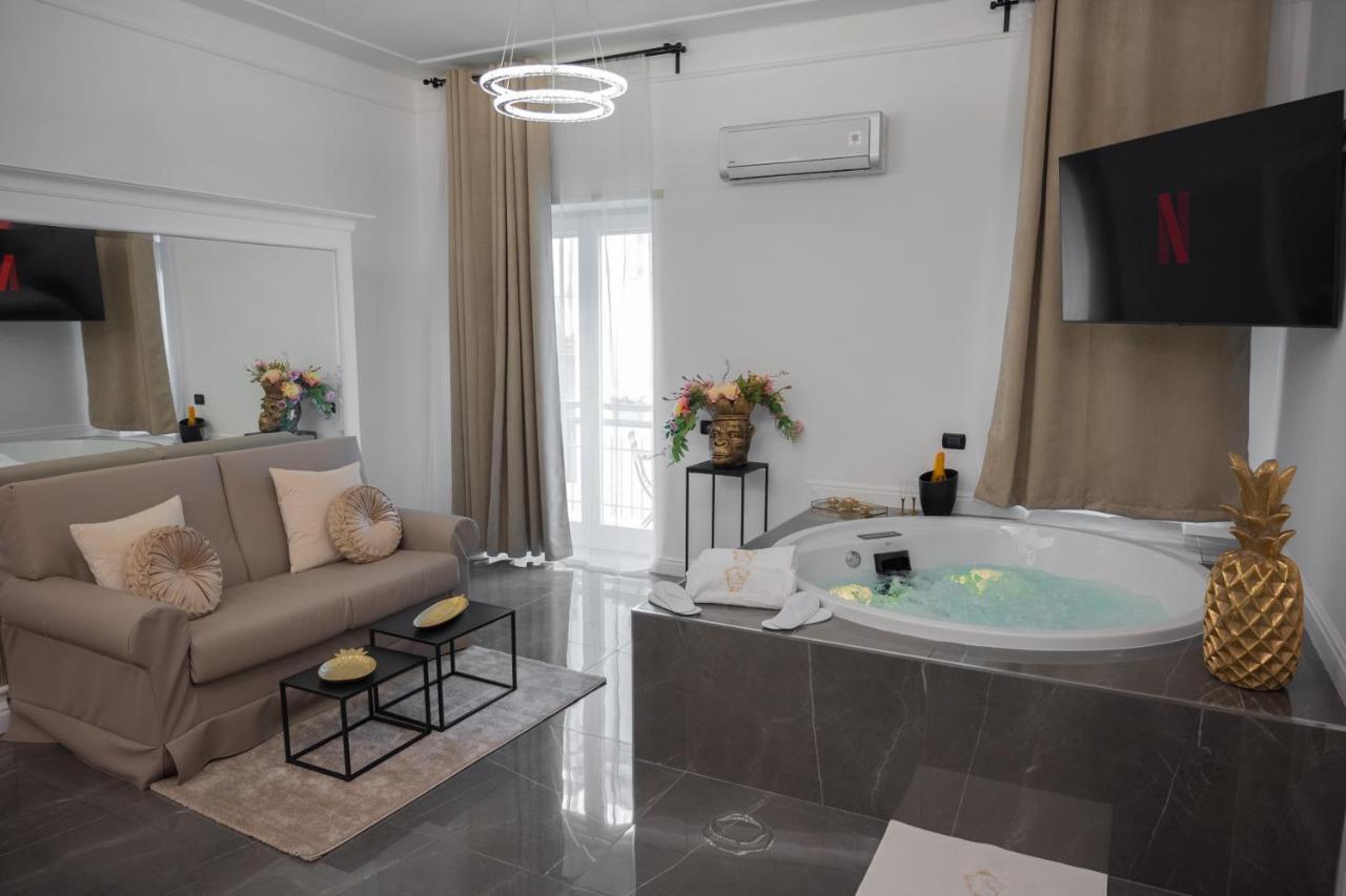 Nm Luxury Suites Pompeii Eksteriør bilde